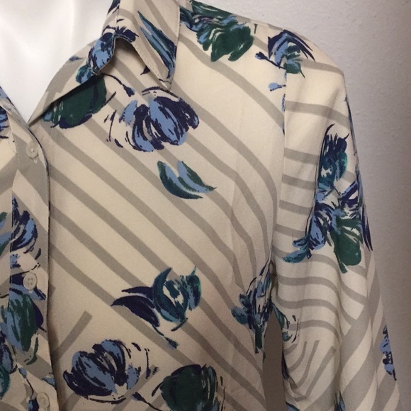 Banana Republic Long Sleeve Collared Floral Top - Picture 2 of 6